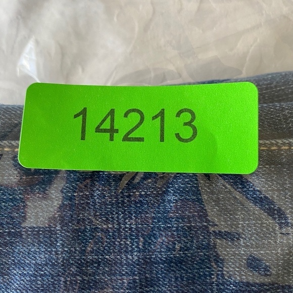 Baccini Women's Denim Mini Jean Skirt Size 4 - Picture 11 of 11